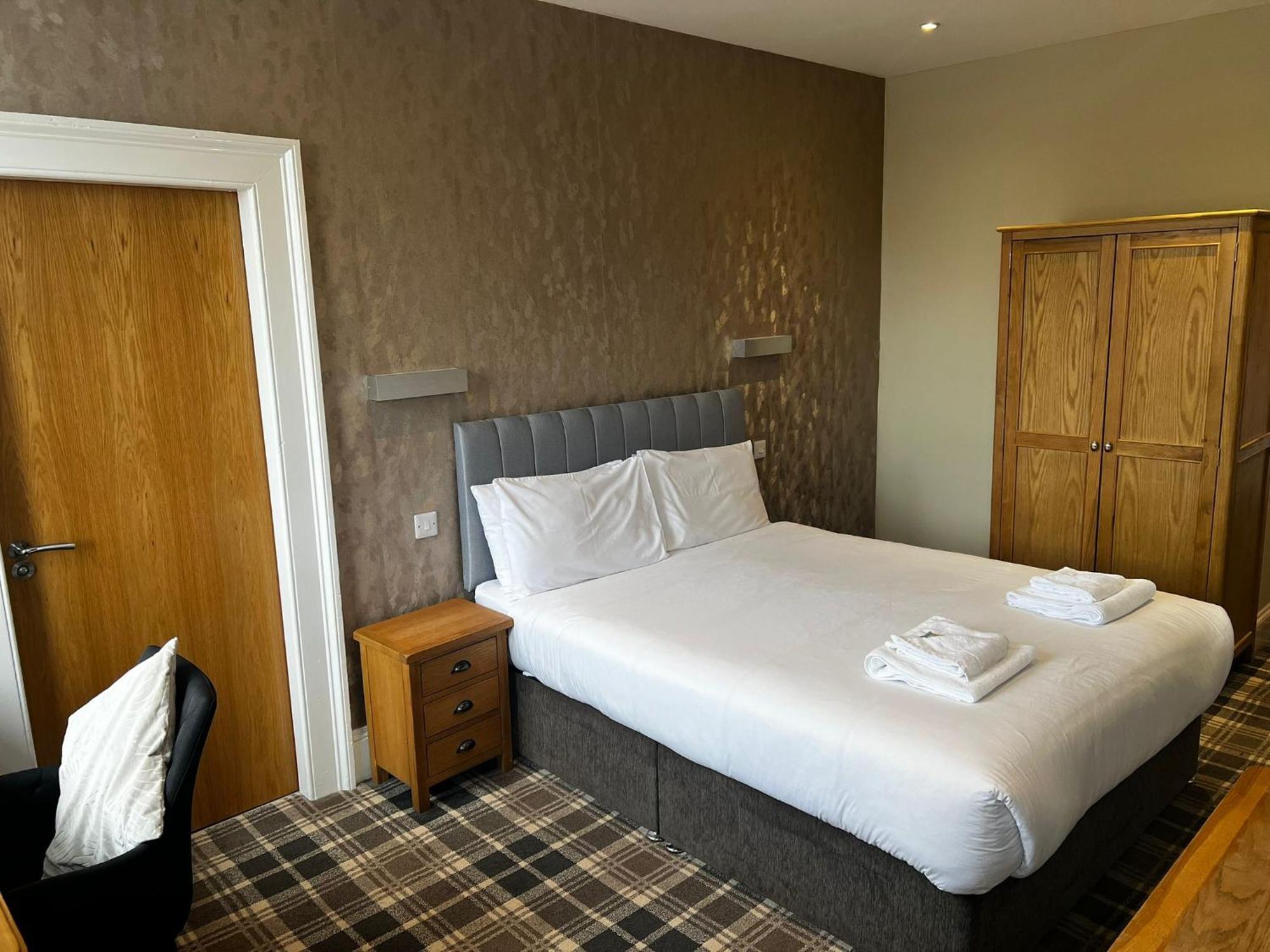 Crown Hotel & Bar Inverness Dış mekan fotoğraf