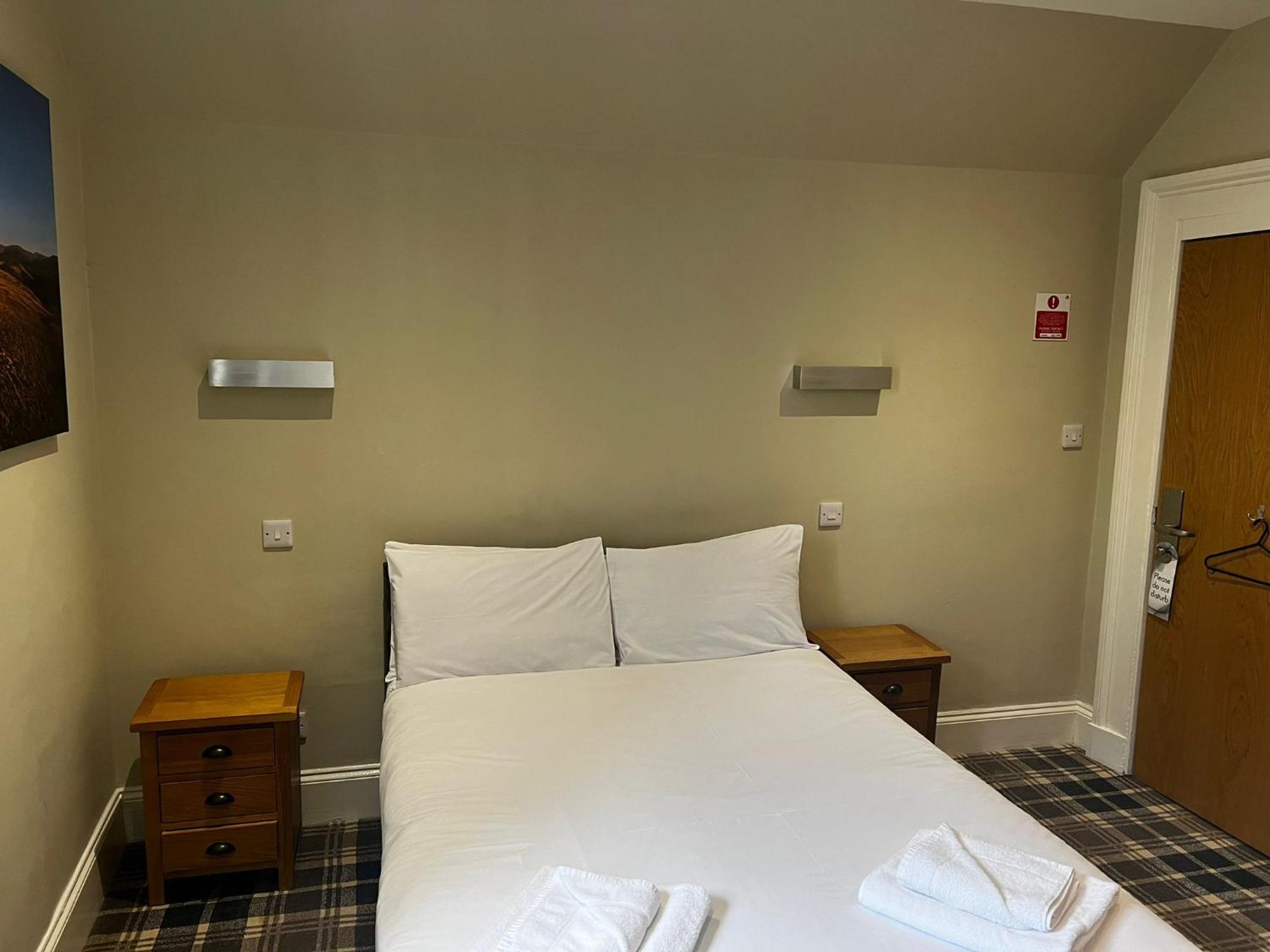 Crown Hotel & Bar Inverness Dış mekan fotoğraf