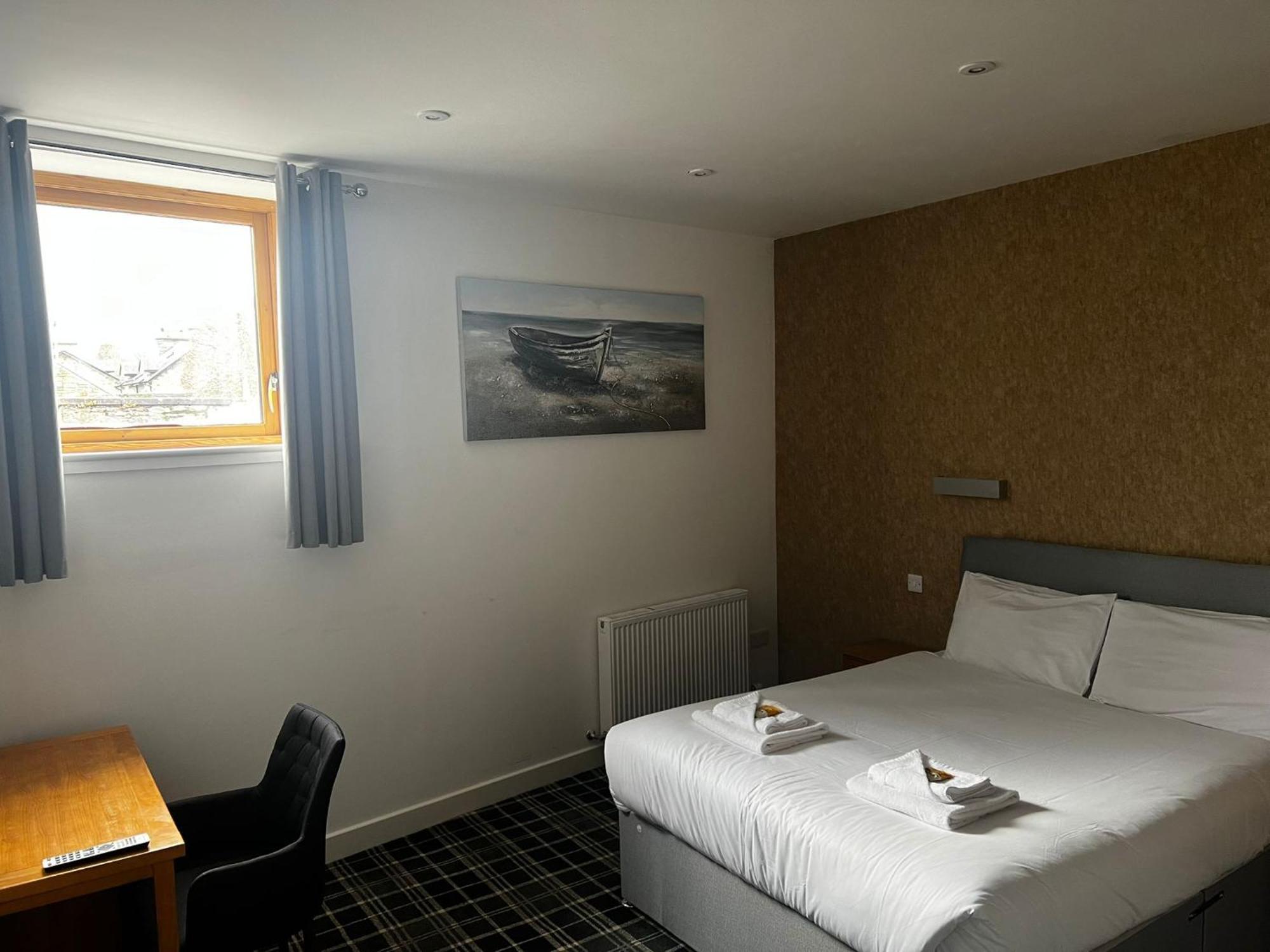 Crown Hotel & Bar Inverness Dış mekan fotoğraf